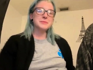 E-Girl hotty Explains How Her Bowels Works