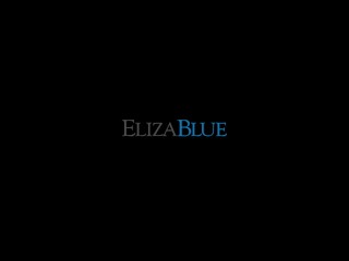 EB28: Half chinese MLIF Eliza Blue queefing and pumping out while going knuckle deep and playing