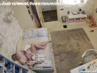 Ipcam brit mother strokes In Her stepdaughters bedroom