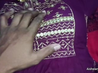 Indian Desi Bhabhi Aishwarya drill by her hubby at night. Indian Desi Hindi boyfriend flick.