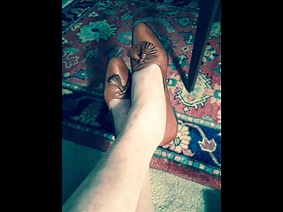 mature foot shoe fetish